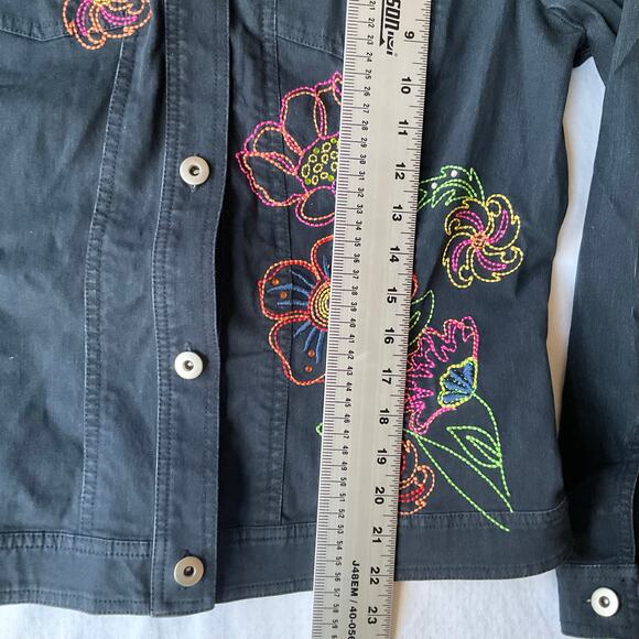 MULTIPLES Women’s Long Sleeve Denim Jacket size M, Blue, Embroidered Flowers - Picture 10 of 11